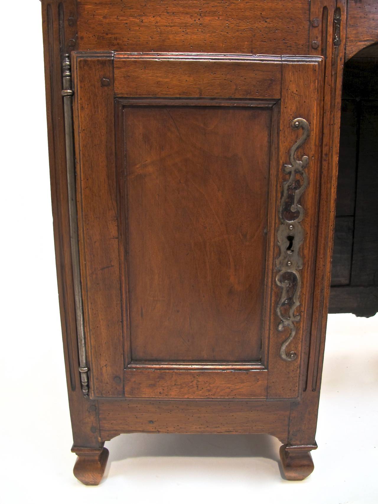 18th Century French Walnut Desk/Dressing table 1
