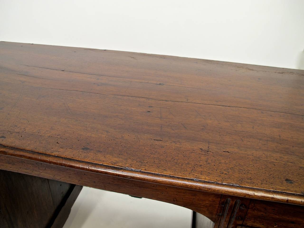 18th Century French Walnut Desk/Dressing table 5