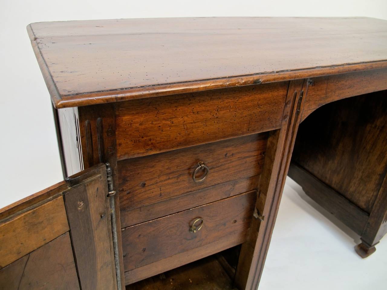 18th Century French Walnut Desk/Dressing table 6