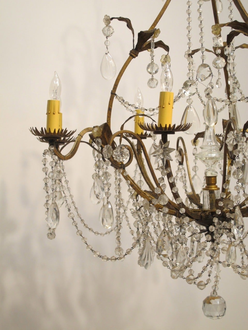 Italian Gilt Wrought Iron Chandelier For Sale 1