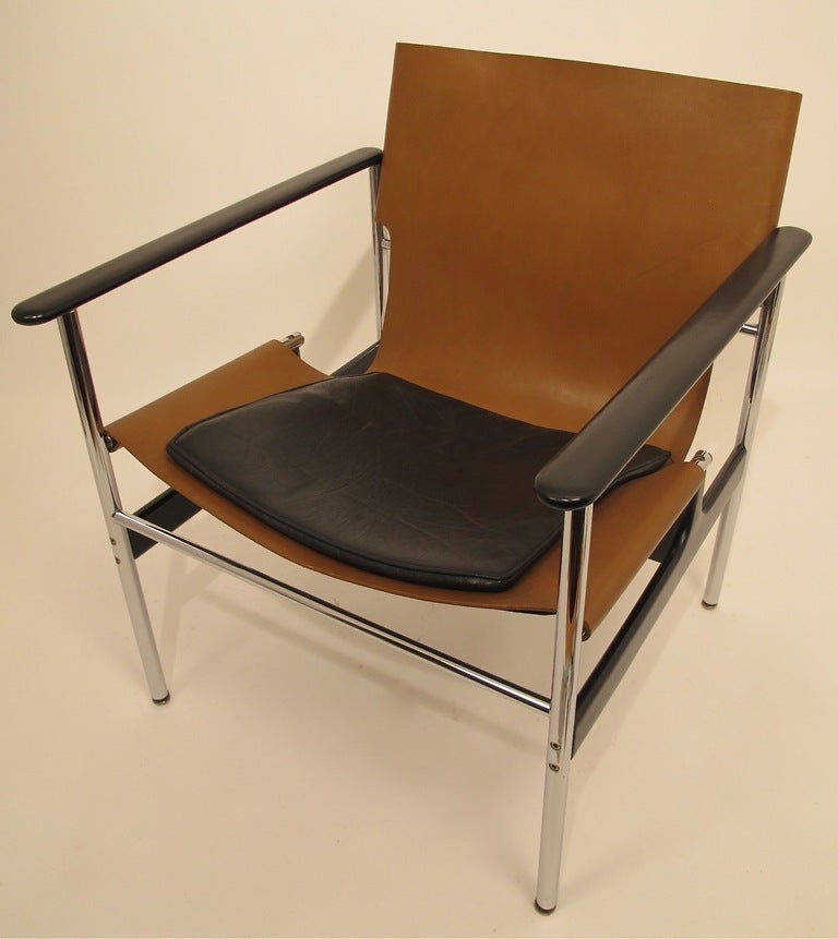Mid-Century Modern Pair of Modern Club Chairs by Charles Pollack for Knoll