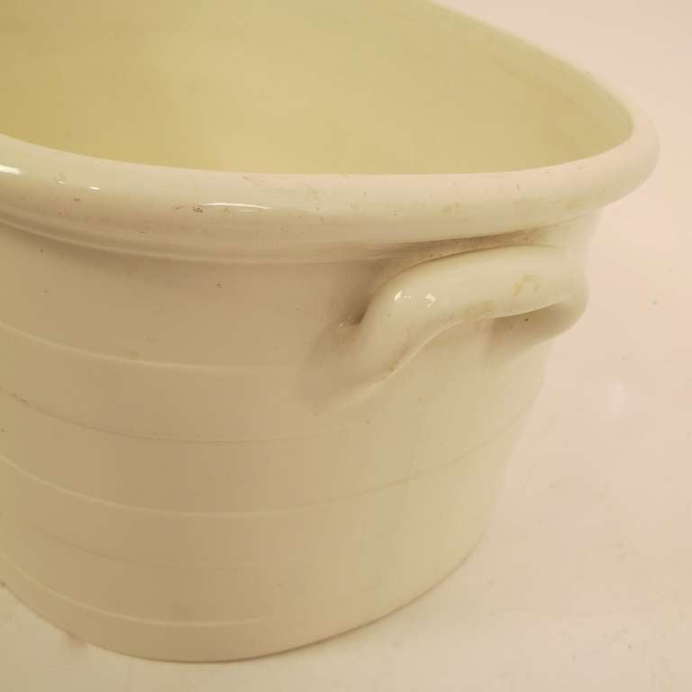 White Porcelain Foot Bath, French In Good Condition In San Francisco, CA