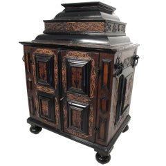 18th Century Dutch Jewelry Cabinet 7