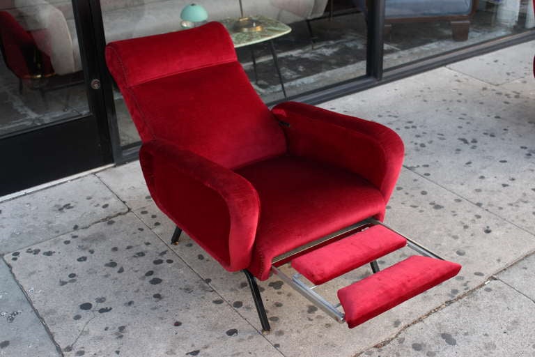 Mid-Century Modern Italian Pair of Theater Chairs after Carlo Mollino