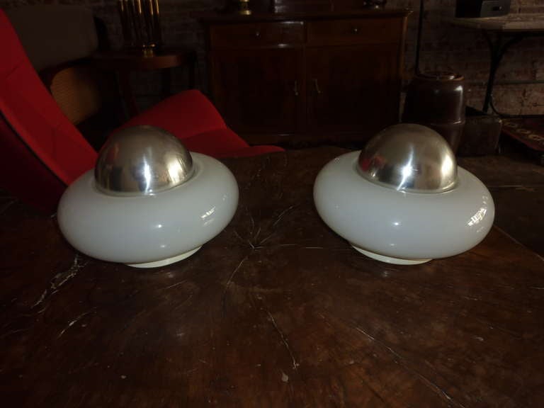 Giuliana Gramigna for Artemide design pair of lamps.