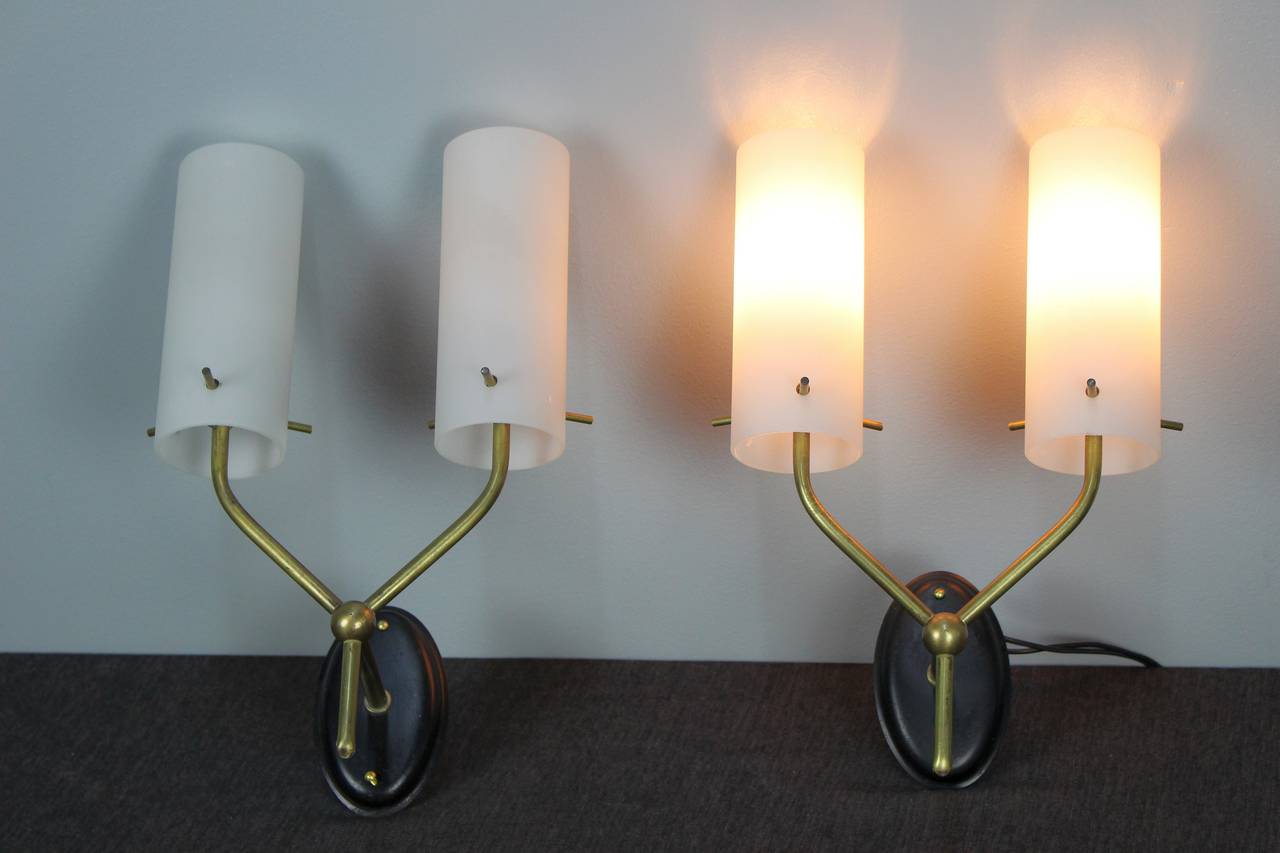 Italian Pair of Wall Sconces, Attributed Stilnovo In Excellent Condition In Los Angeles, CA