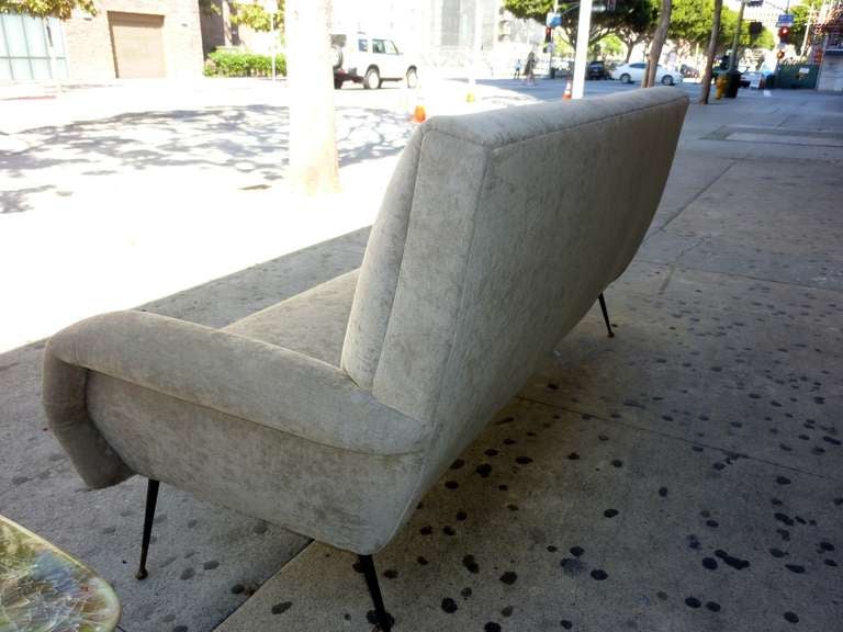 Italian Midcentury Couch In Excellent Condition In Los Angeles, CA
