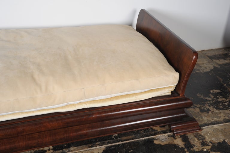 French Art Deco Daybed In Excellent Condition In Los Angeles, CA