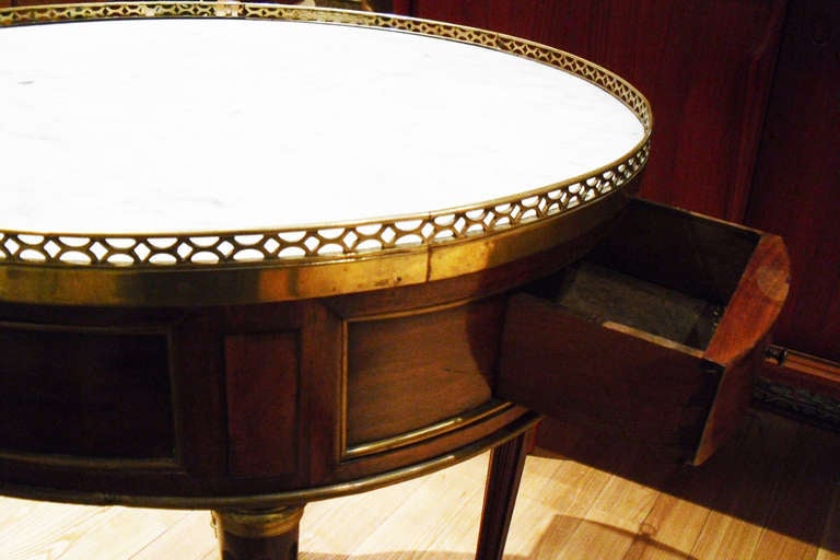 18th Century and Earlier A Louis XVI Mahogany & Marble Bouillotte Table For Sale