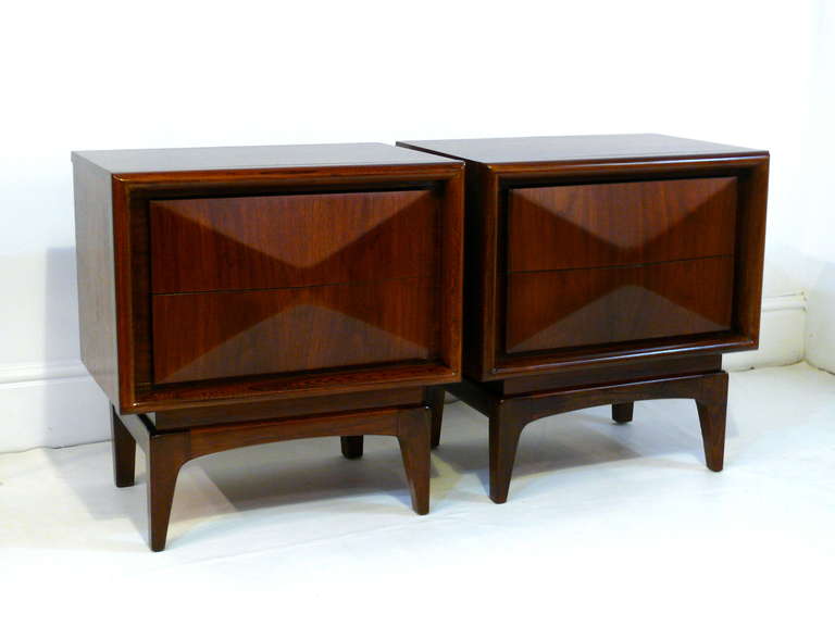 Pair of gorgeous 2 drawer end tables by United Furniture with a diamond shape embossed front, finished in a natural walnut.