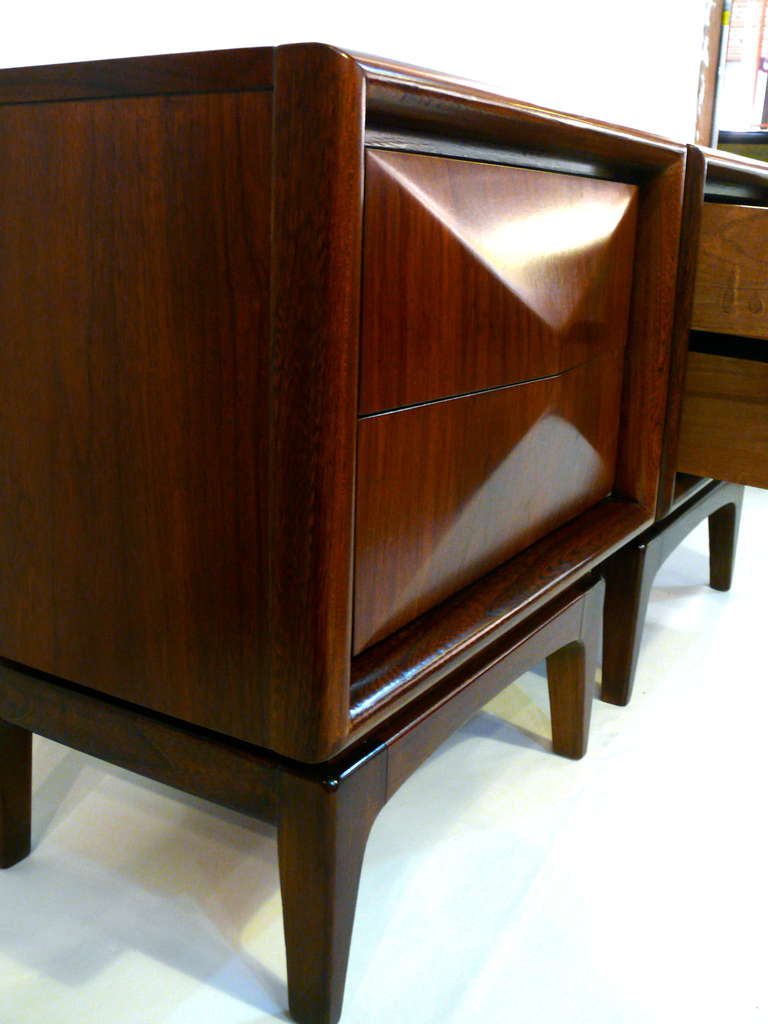 20th Century Pair of Natural Walnut Diamond Front End Tables