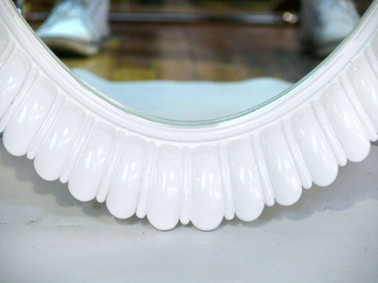 Pair of White Lacquered Shell Mirrors In Excellent Condition In New York, NY