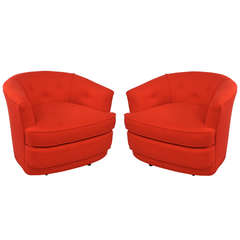 Vintage Pair of Swivel Barrel Chairs in the Manner of Milo Baughman