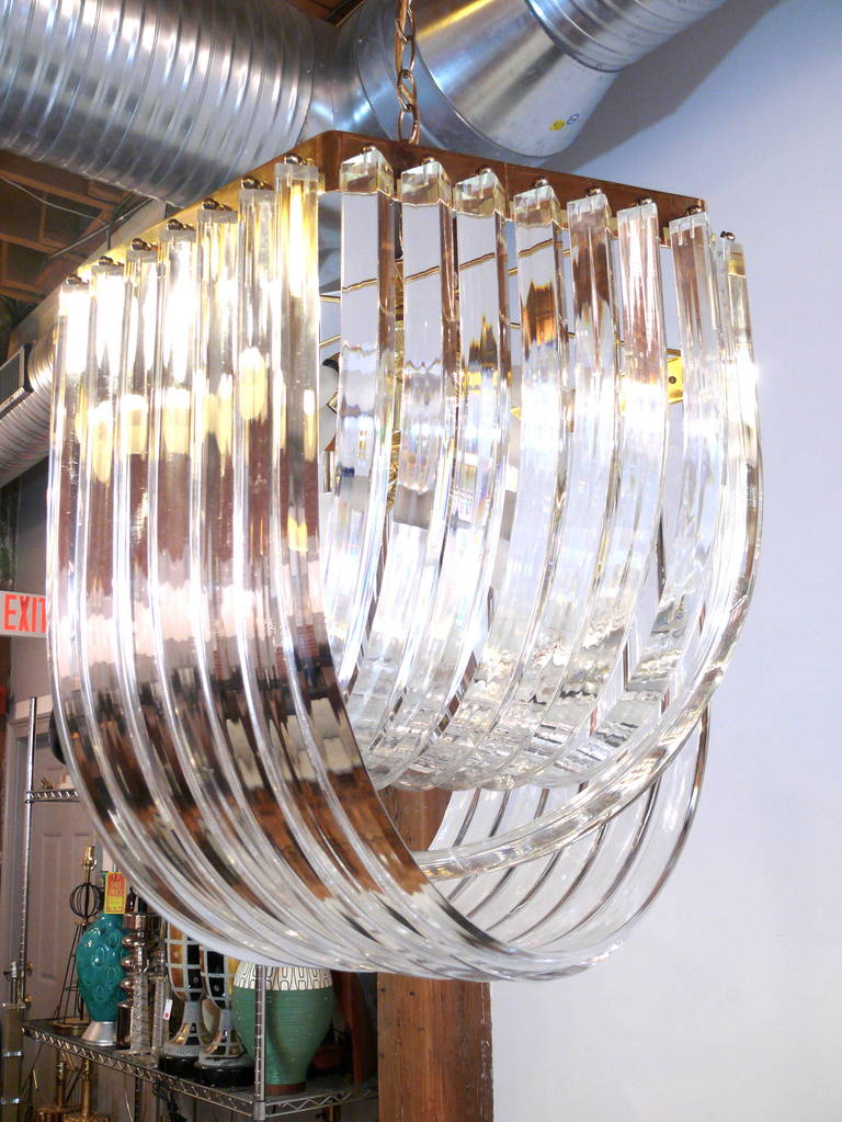 Mid-20th Century Iitalian Lucite and Brass Swag Chandelier