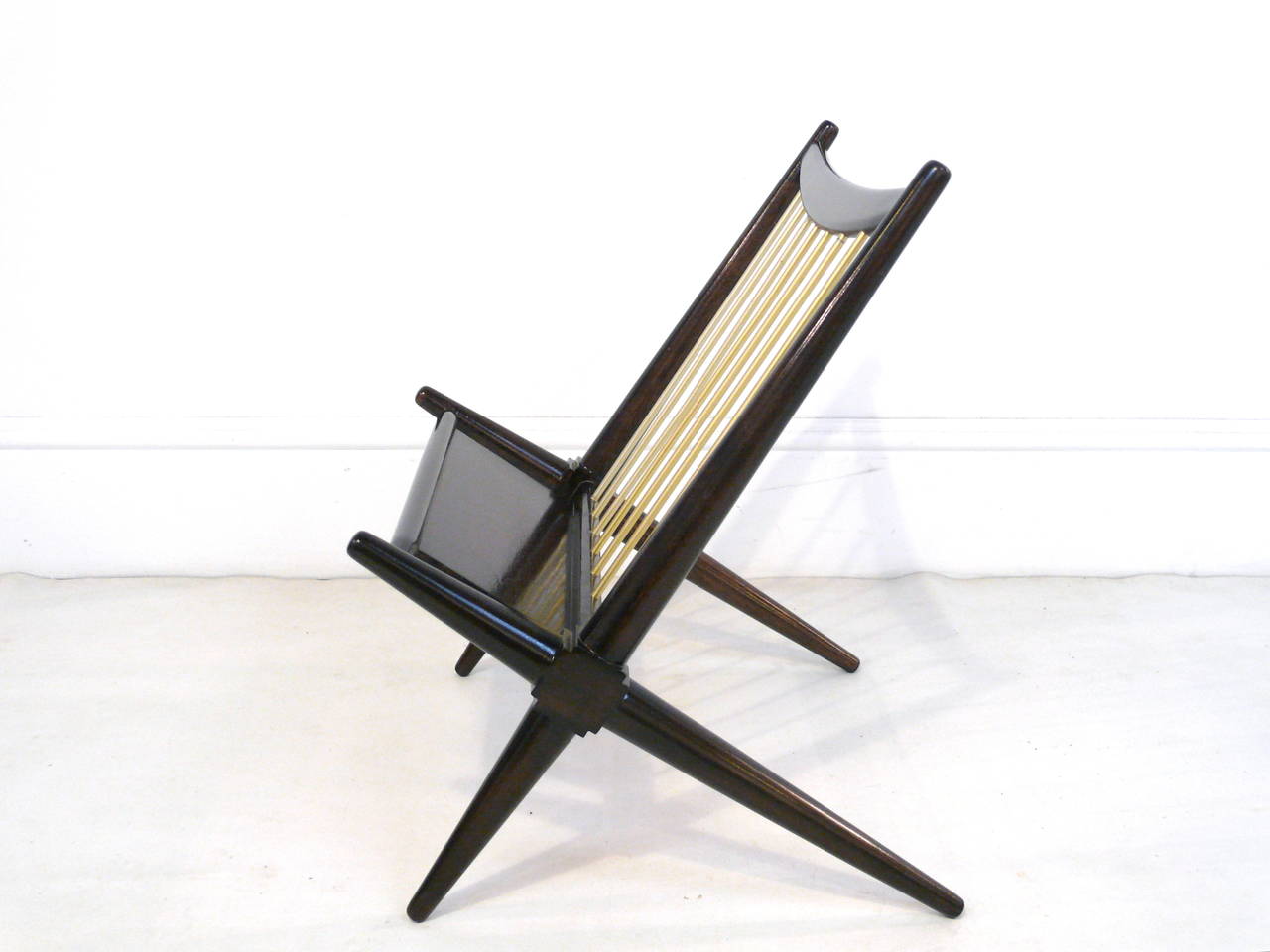 T.H. Robsjohn-Gibbings Style Magazine Rack In Excellent Condition In New York, NY