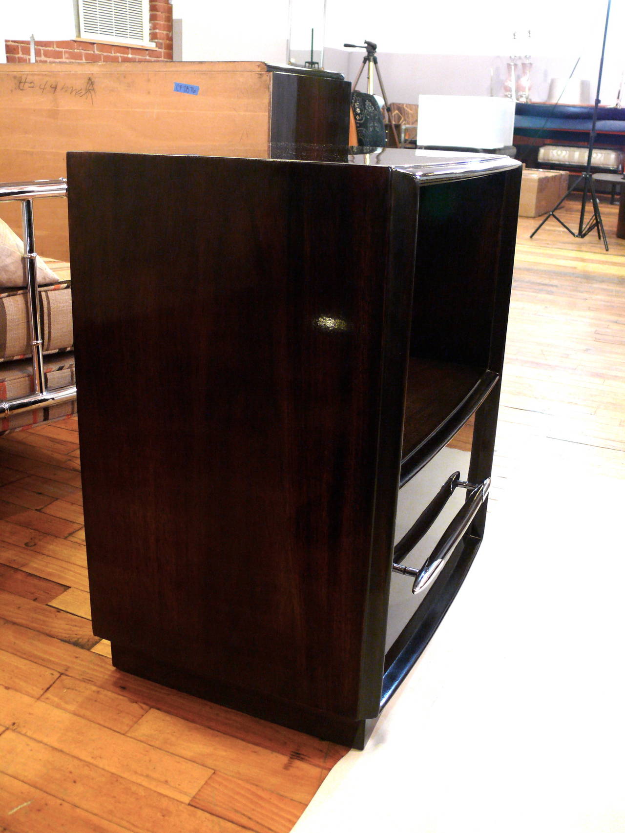 Pair of T.H. Robsjohn-Gibbings End Tables 3
