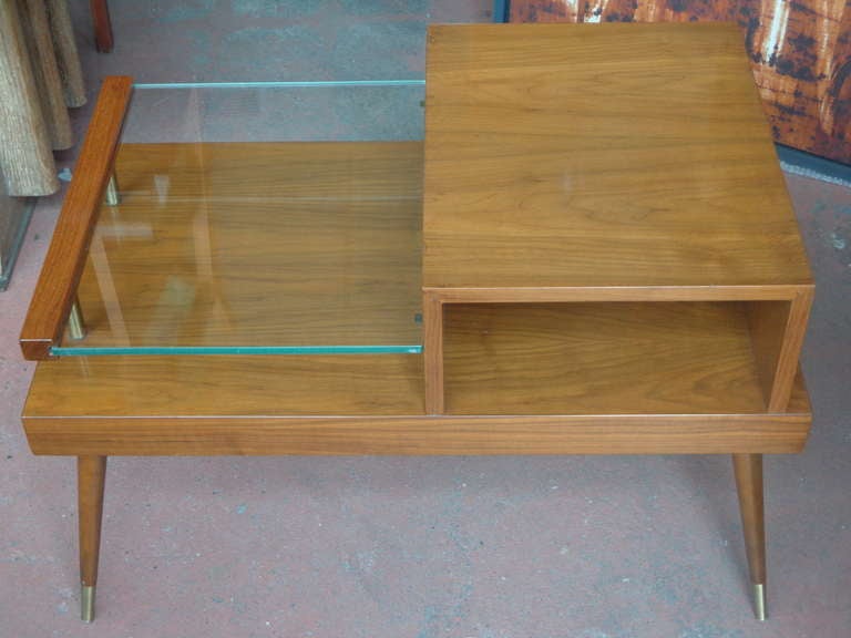 Mid-Century Modern Pair Of Midcentury End Tables By James-philip