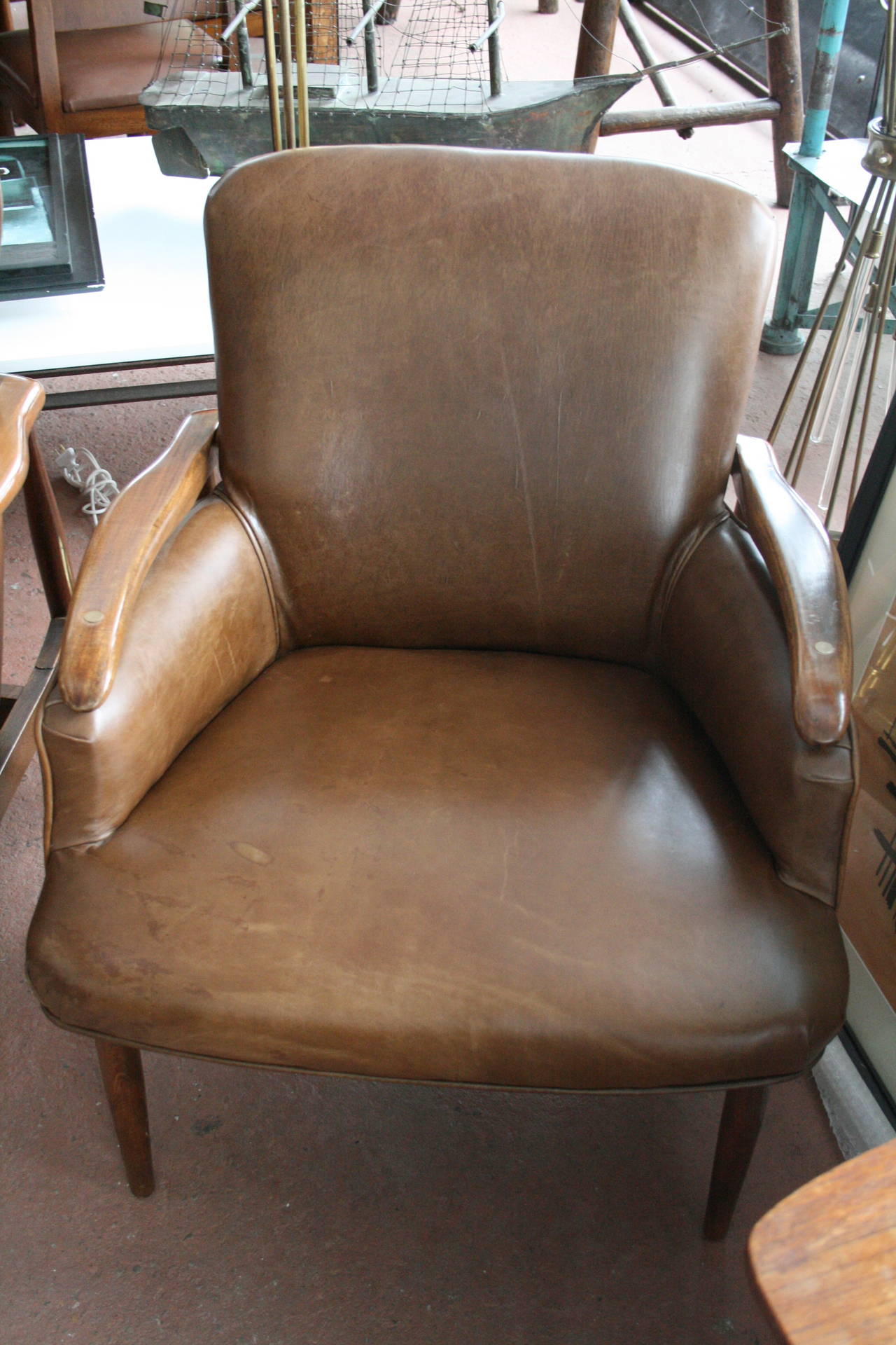 Pair of Elegant Italian Leather Armchairs 1