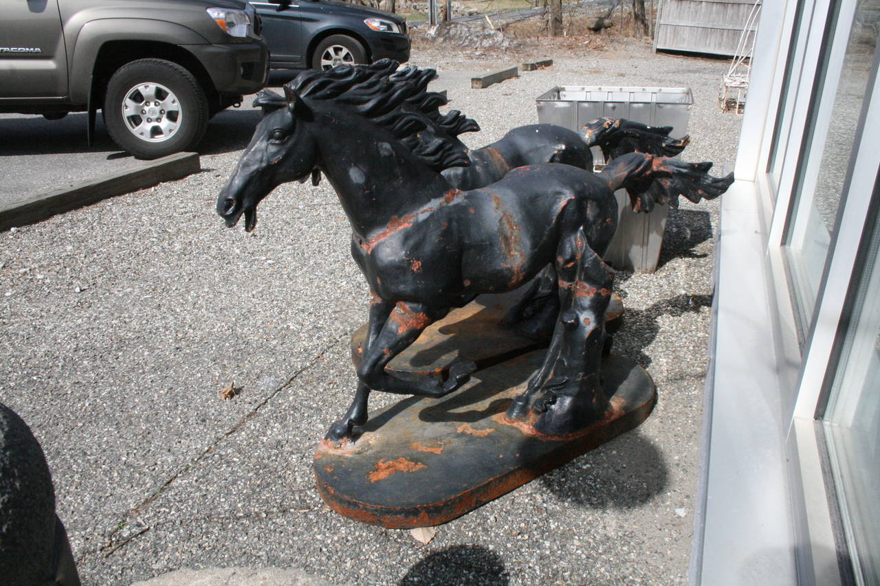 Impressive Pair of Saratoga Cast Iron Horses In Good Condition In Pound Ridge, NY