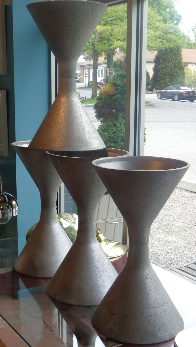 Original hourglass aluminum planters by Willy Guhl In Good Condition In Pound Ridge, NY