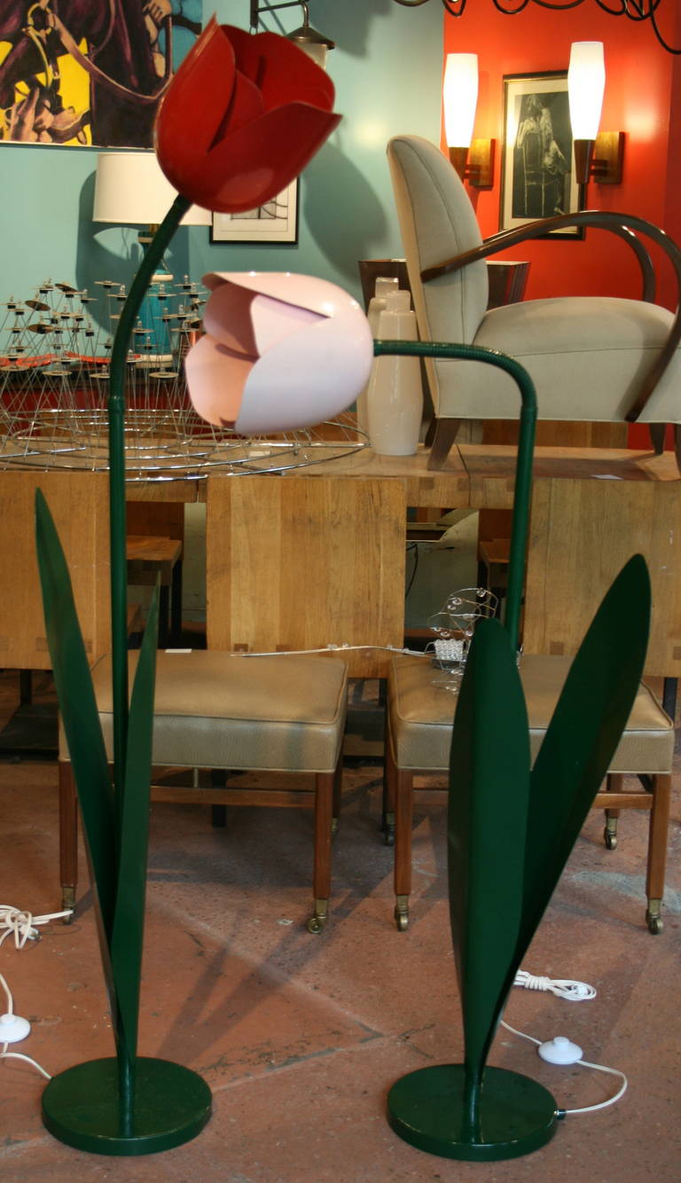 Pair of vibrant red and pink painted metal tulip floor lamps by Bliss, UK, circa 1986. Refurbished paint finish, all new U.S. sockets and wiring.