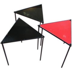 Set of 3 stackable triangle tables