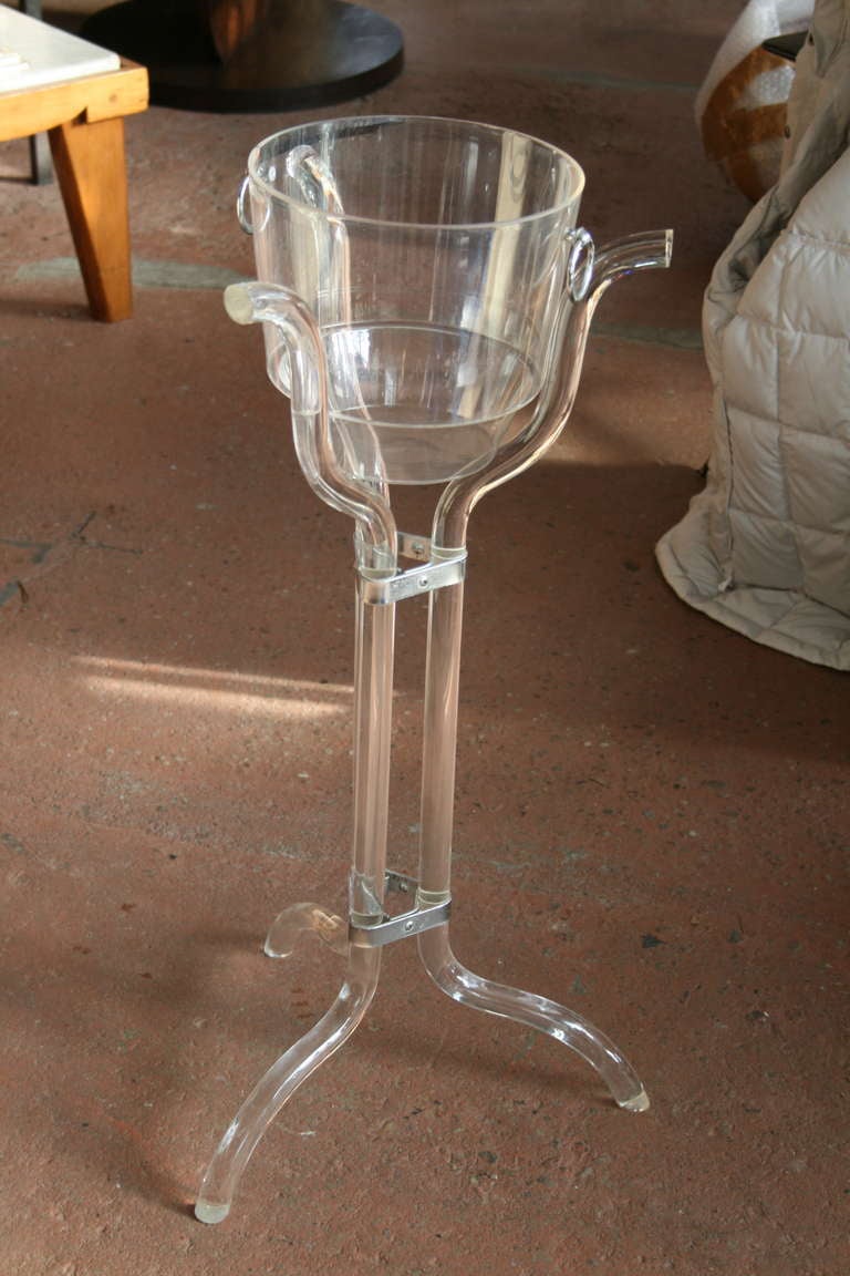 Mid-Century Modern Dorothy Thorpe Style Lucite Champagne Stand