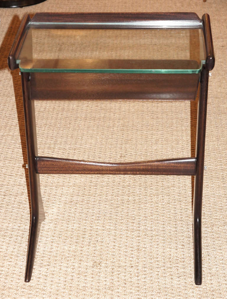 Mid-Century Modern Diminutive Pair of Side Tables/Night Stands in the Manner of Ulrich