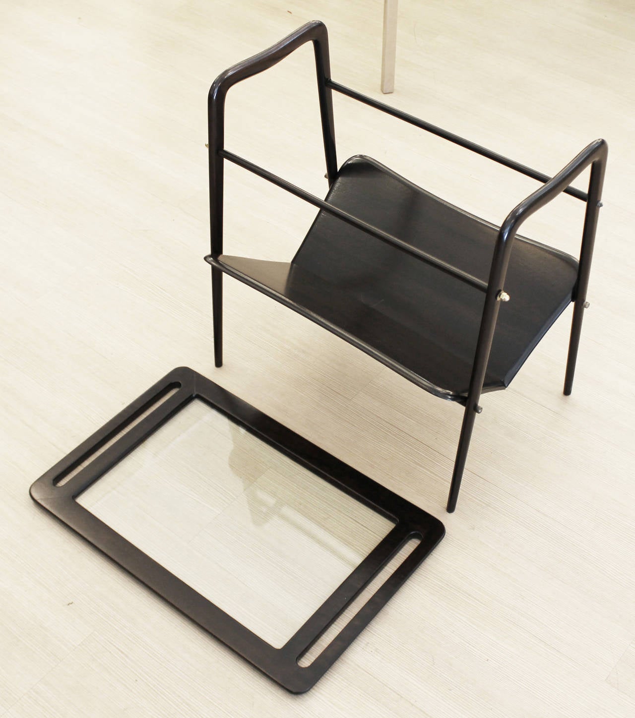 Italian Elegant Side Table and Magazine Stand with Removable Drinks Tray