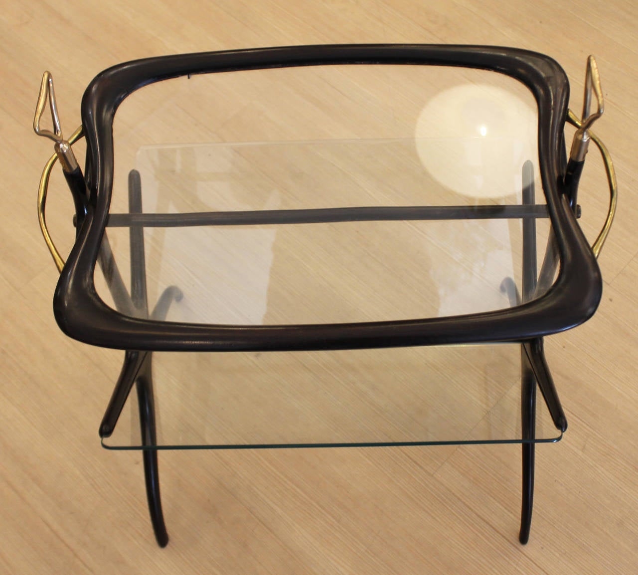 Italian Refined Side Table and Magazine Stand with Removable Tray, Italy, 1950s
