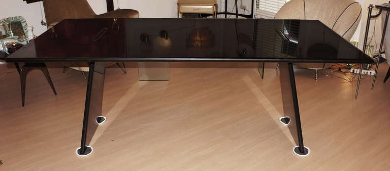Mid-Century Modern Sleek Mangiarotti Asolo Table