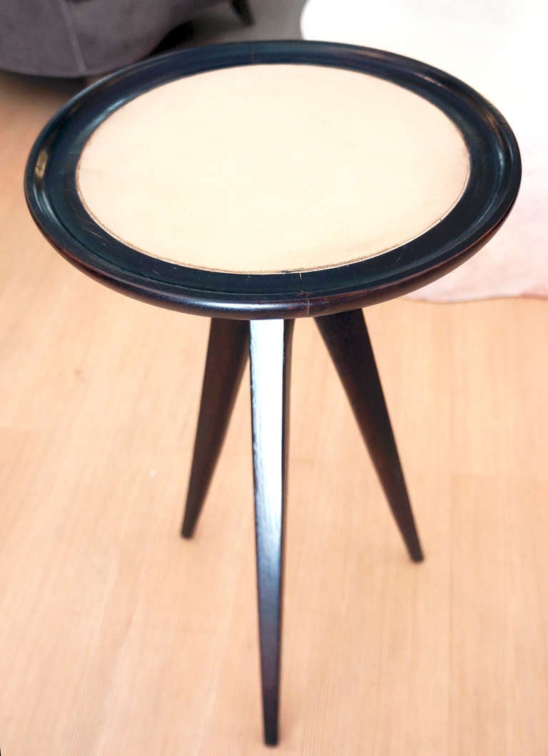 Pair of Diminutive Side or End Tables by Jon Van Der Kort for Drexel In Excellent Condition In New York, NY