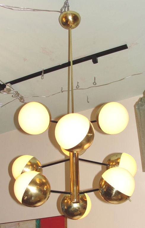 Italian Striking Stilnovo nine lights chandelier