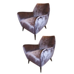 Striking 50's lounge chairs in the manner of Gio Ponti