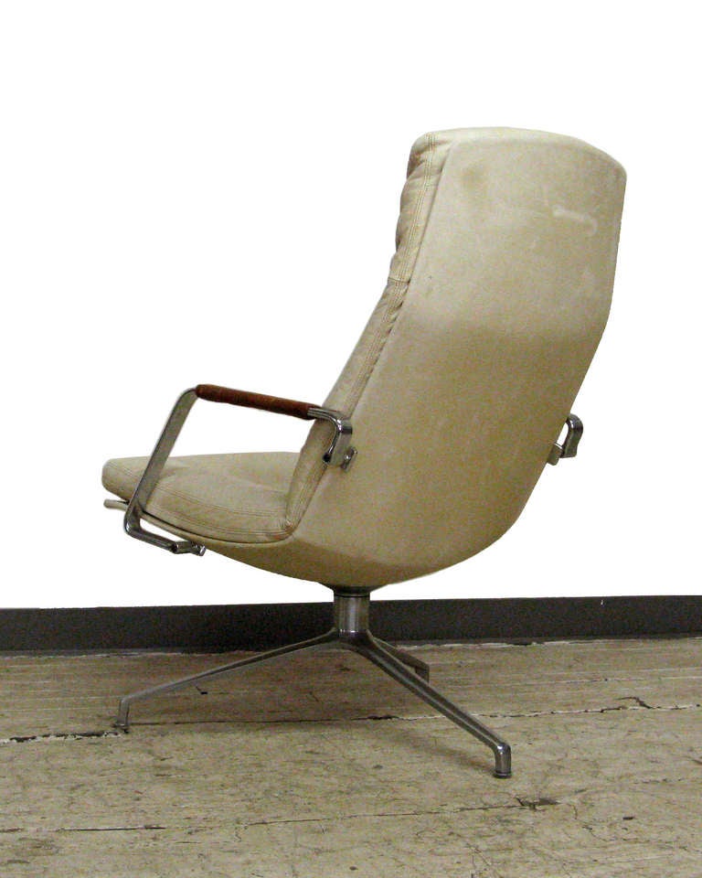 Executive Armchair by Jørgen Kastholm and Preben Fabricius In Good Condition In Brooklyn, NY