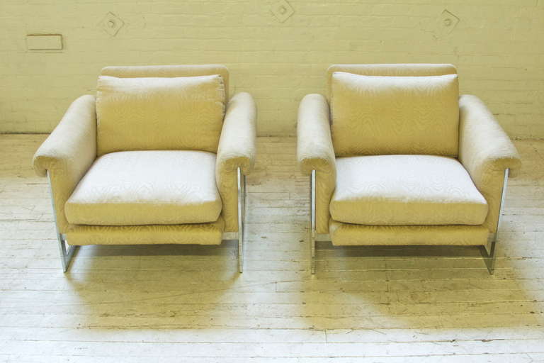 American Pair of Lounge Chairs Attributed to Milo Baughman