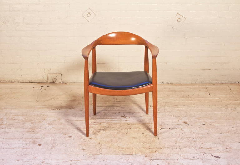 Scandinavian Modern Hans Wegner Round Chair for Johannes Hansen