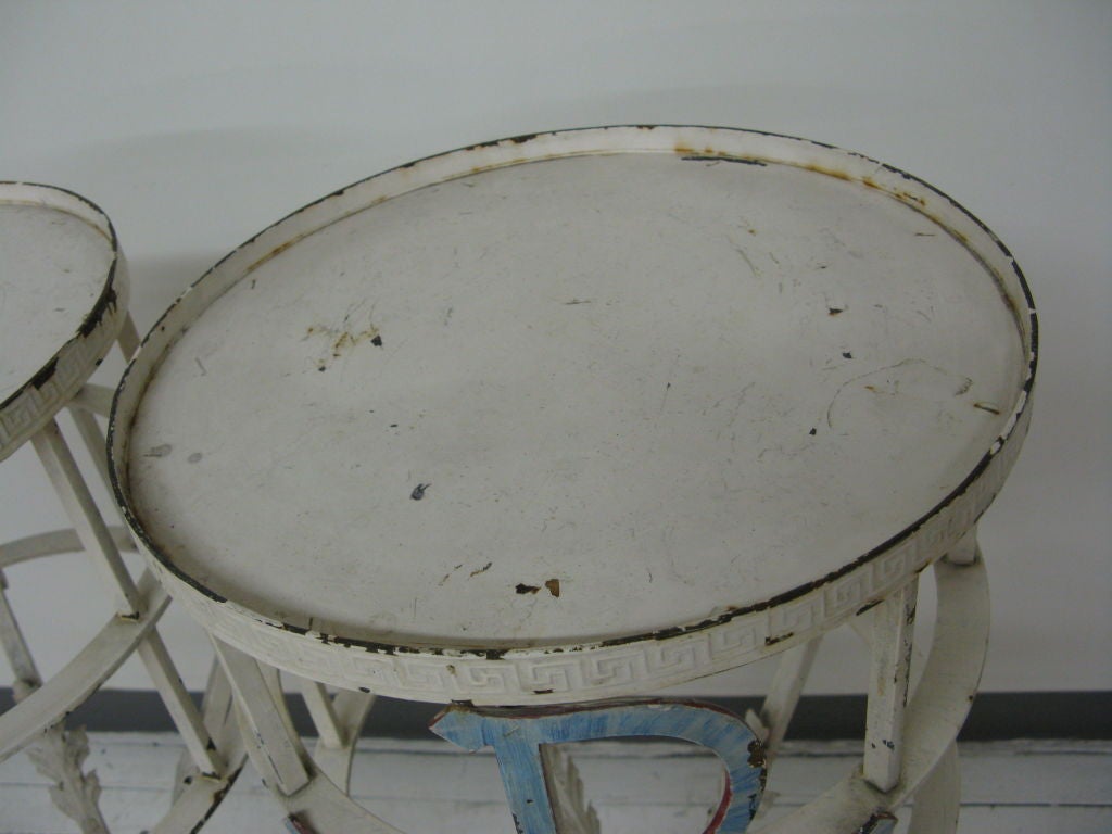 Pair of Painted Iron Pedestals In Good Condition For Sale In Brooklyn, NY