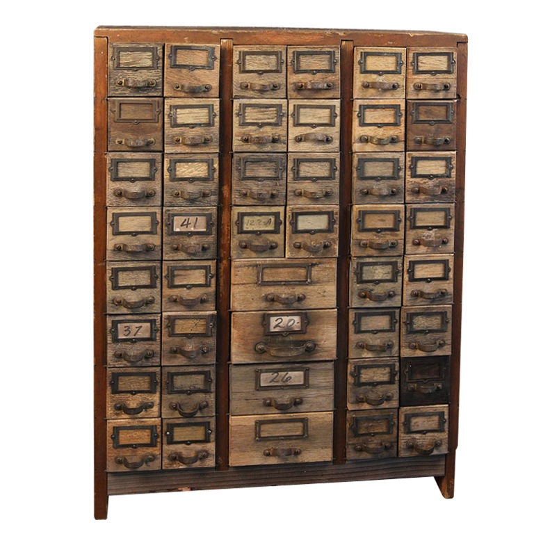 Werkzeugschrank aus Holz