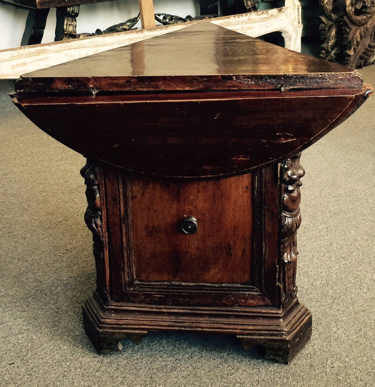 Wood 18th Century Italian Small Walnut Drop-Leaf Side Table