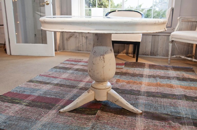 Mirror Top Pedestal Table In Distressed Condition In New Preston, CT
