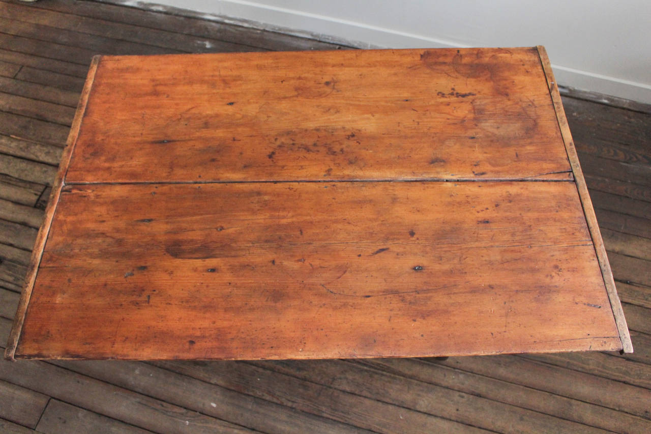 17th Century Pennsylvania Double Board Pine Table 1