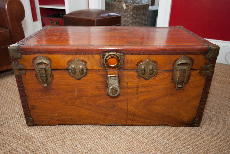 19th Century England Leather-Trimmed Trunk 2