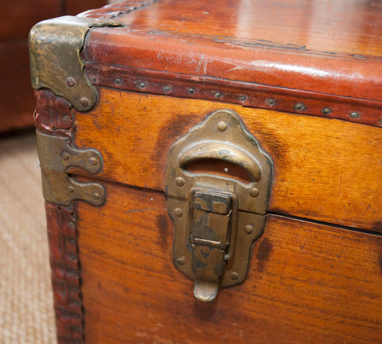 19th Century England Leather-Trimmed Trunk 3