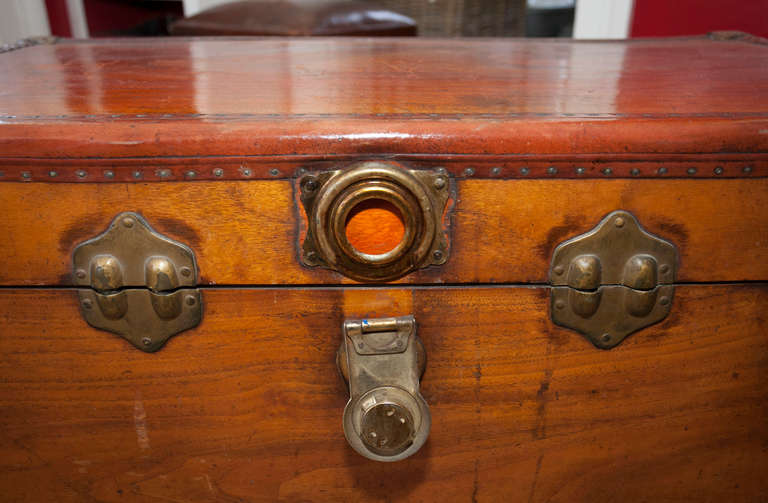 19th Century England Leather-Trimmed Trunk 4