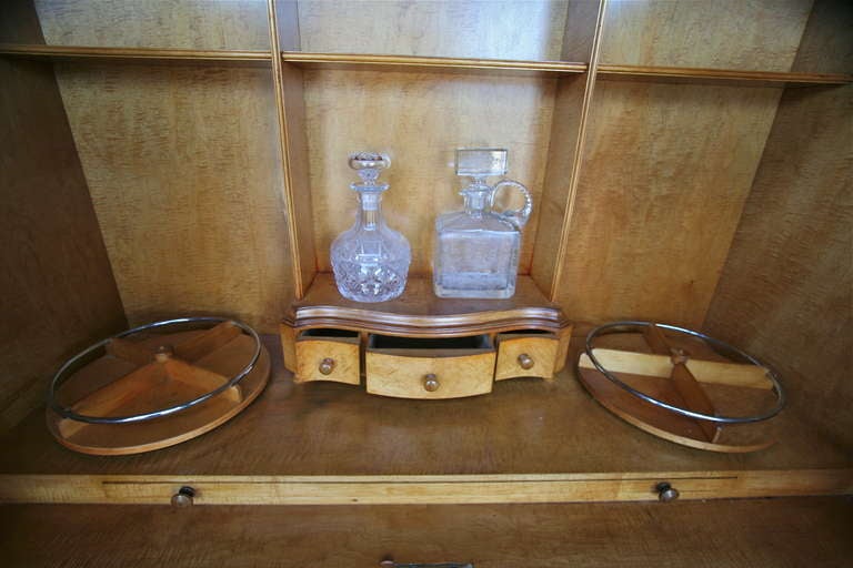 Italian 1940s Macassar Ebony and Burl Wood Bar Cabinet by Osvaldo Borsani For Sale