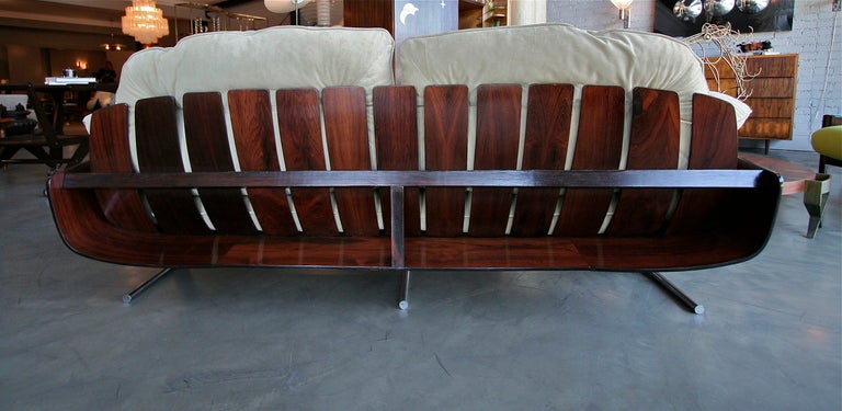 Mid-Century Modern Presidential 1960s Brazilian Jacaranda Sofa by Jorge Zalszupin