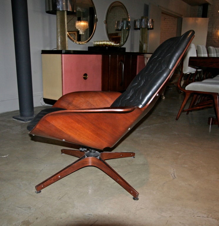 50's Plycraft Tufted Lounge Chair by George Mulhauser In Good Condition In Los Angeles, CA