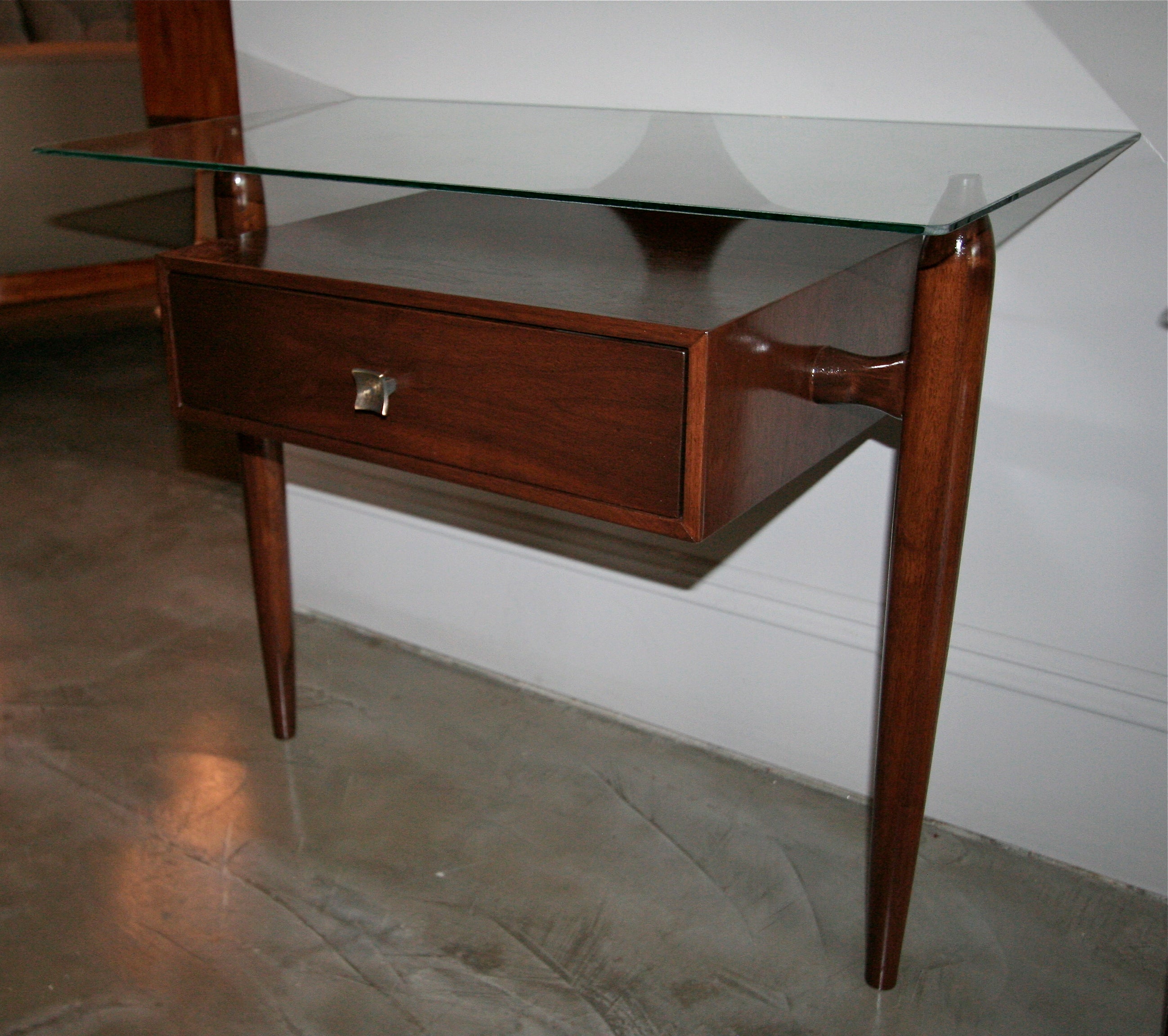 Pair of 1960s Nightstands by Giuseppe Scapinelli