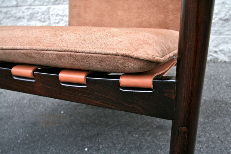 Mid-20th Century Pair of Arrendamento Armchairs